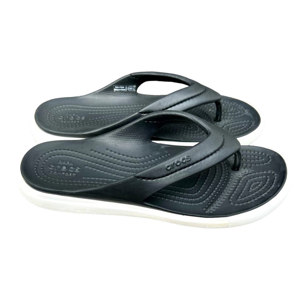 Crocs black & white flip flop sandals ladies 7, mens 5